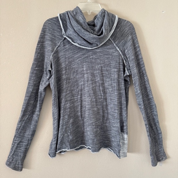 Free People Coccon Cowl Neck Pull over Top size S - Picture 5 of 9